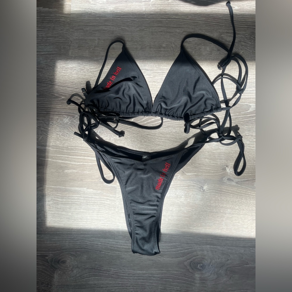 MIH VOIGHT Triangle Bikini Set